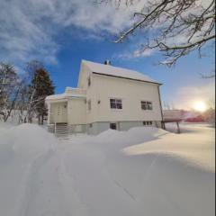 Hus i naturskjønne omgivelser