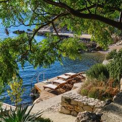 Villa Hemingway beachfront by Villas Guide