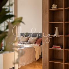 Japandi Old Town Miodowa by VAYA STAYS