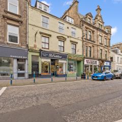 Comfortable 4 Bedroom Apartment - Hawick