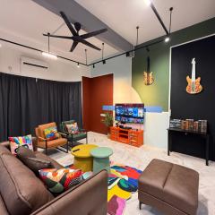 R3troHouse2 4BR 18PAX PS4, PoolTable in TOWN