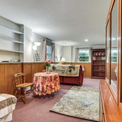 2 Mi to NYC Train WFH-Friendly Greenwich Apt!