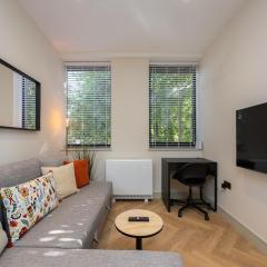 Luxury Flat Near Hove Station parking sleeps 4