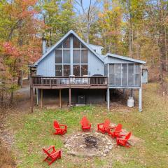 Wooded Chalet w Hot Tub & Indoor Pool, Gym Access