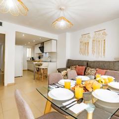 Avenida Principal junto a la Playa - by Aloha Palma