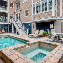 2207 Cameron Blvd by AvantStay Private Pool Hot Tub