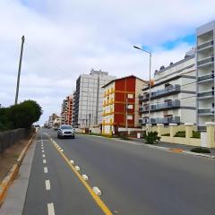 Departamento de 2 Dormitorios con Cochera Cubierta WIFI Aire Acondicionado está bien Céntrico y a Metros del Mar