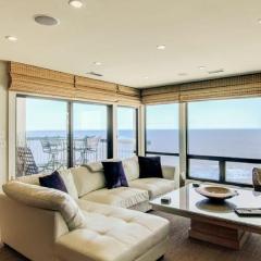 1403 Ocean Club by AvantStay Beach Home w Great Kitchen Easy Beach Access