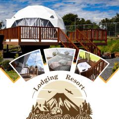 Domo glamping con jacuzzi y croquet