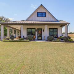 Walk to Shops and Winery! Stylish Dtwn Ovilla Home