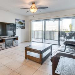 Walk to River and Ocean! 2nd-Floor Cocoa Beach Condo