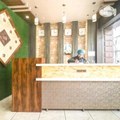 OYO 77326 Hotel Royal View