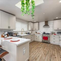 KingBeds Skylight 1GB Wi-Fi Step-free Clean