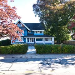 Beechmont-Charming Colonial for Events and Getaways!
