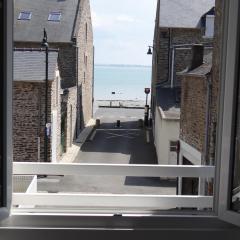 Maison 50m de la mer parking privé