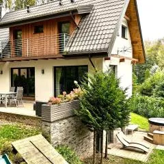 Mazursko - komfortowe domy 8 osobowe nad jeziorem, balia lub sauna