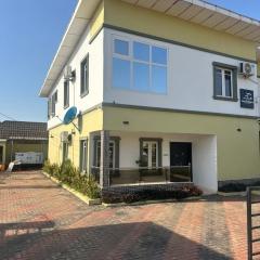 Apartment by Grace wheel Lamborghini