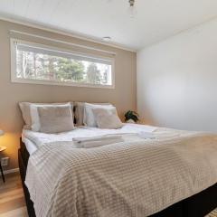 Cozy Lapland Hideaway, 2BDR, Wifi & Parking