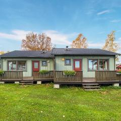 Beautiful Home In Byxelkrok With Wifi
