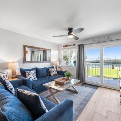 Holiday Surf and Racquet Unit 105