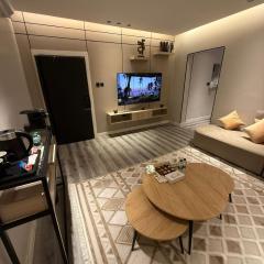 شقق إبروس الذاتية