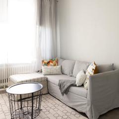 2ndhomes Modern Top Floor Apartment