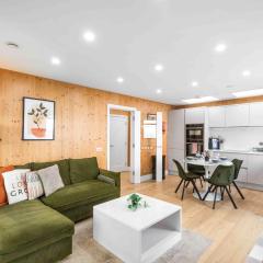 Green Mews 1 with Free Parking By My Getaways