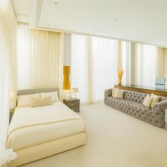 Large Studio Opposite ExCeL