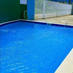 Apartamento com piscina na praia da Maranduba