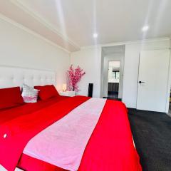 Modern King Suite on Swan Valley Doorstep
