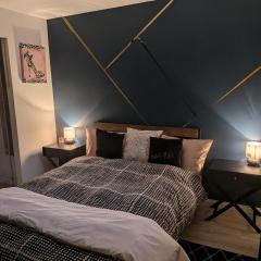 The Love Love Stay - Bsmt Suite