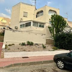 Rustige, nette vakantie woning met veel extra's