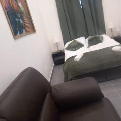 Welcoming Stylish Studio Ideal for Long stays