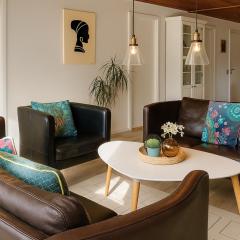 Havhuset I Øster Hurup - i byen, ved stranden