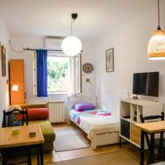 Studio5, sa parkingom, centar Obrenovca