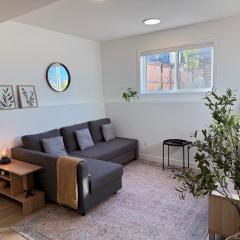 Cozy basement retreat in Rosewood