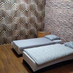 FEIDUM quarters flat