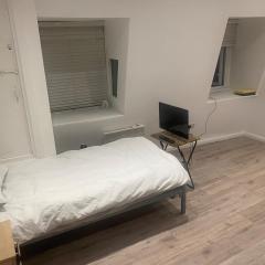 Cozy Self-Contained Studio Flat