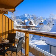 Modrzejewska Residence Apartament z Góralką Giewont View by RentiloPL