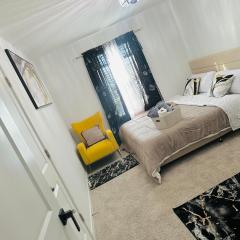luxury king's size bedroom