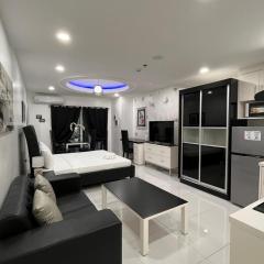 Kandi White Studio with balcony Housekeeping & Wi-Fi!