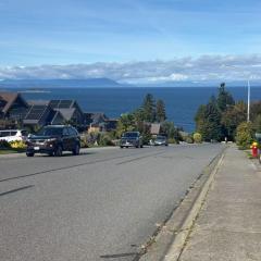 A perfect getaway by the sea in North Nanaimo