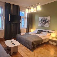 Cozy 2BR Apartment Prime Vienna Location for Longstays
