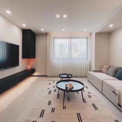EHUB - Nanjing Road 2Bedroom Apartment