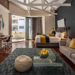 Blue Beach Studio close to sea in Sea Point 45BW