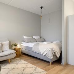 Arctic City Studio, Private Sauna & Wifi