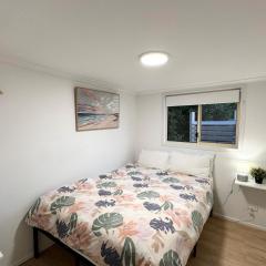 Charlestown Central Back Unit 2 Beds & Kitchenette