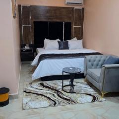 G & G Classic Hotel and suites