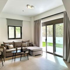 PUM Glyfada Pool Residences