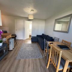 82, Belle Aire, Hemsby - Two bed chalet, sleeps 5, bed linen and towels included - pet friendly